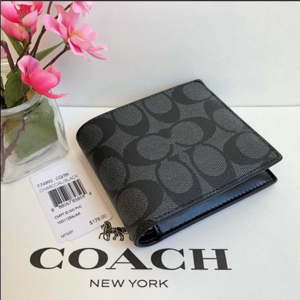 🌹 Coach Men’s Compact ID Signature Wallet F74993